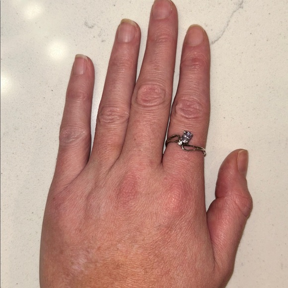 Estate piece- Sterling silver Tanzanite and white sapphire ring - Picture 10 of 10